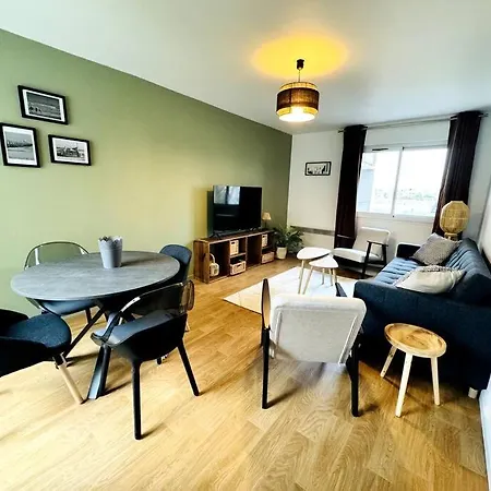 Bel Renove Dans Une Calme Caen