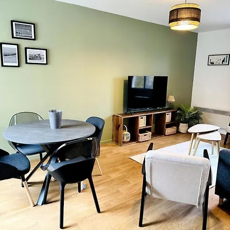 Bel Renove Dans Une Calme *