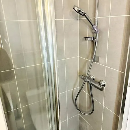 Bel Renove Dans Une Calme *