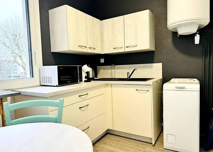 Bel Renove Dans Une Calme Appartement *